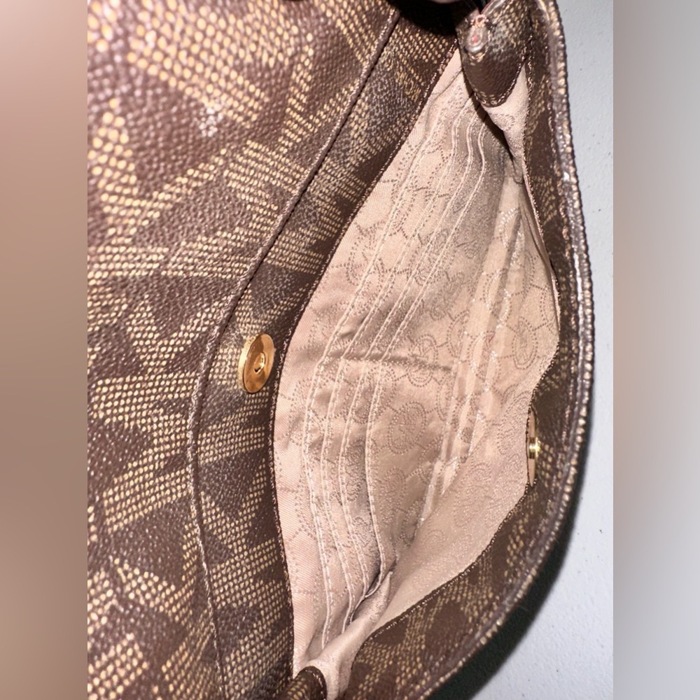 MICHAEL Michael Kors Jet Set Travel Medium
Logo Tote (EUC) - Picture 8 of 15